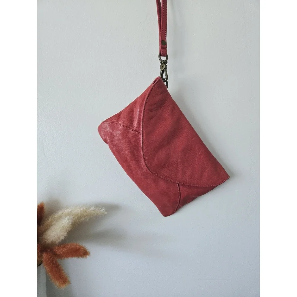 OdiLynch Vintage Dublin Red Leather Wristlet‎ Bag